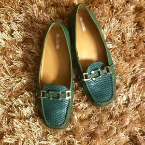 GEOX respira Italian patent leather moccasins size 8